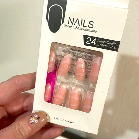 Stars, Moon and Cloud Press On Nails - Picture 8 of 9